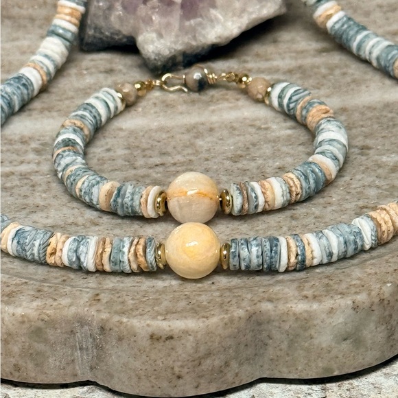 Artisan Shell Heishi With Jade Focal Point Necklace Bracelet Set - Picture 5 of 10